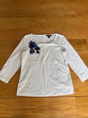 Banana Republic White  Top with Blue Floral Appliqué XS